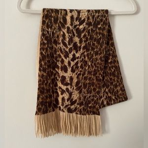 ECHO leopard print knit scarf w fringe apx 68” w fringe like new